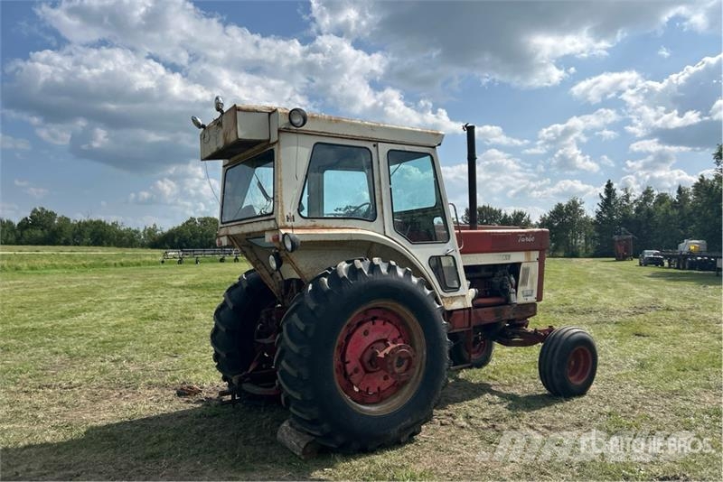 International 1066 2WD Tractor Traktörler