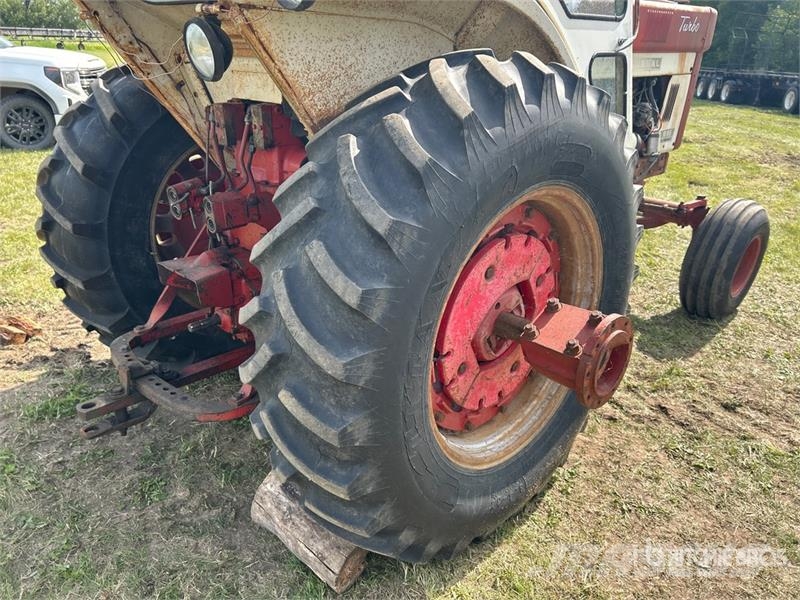 International 1066 2WD Tractor Traktörler