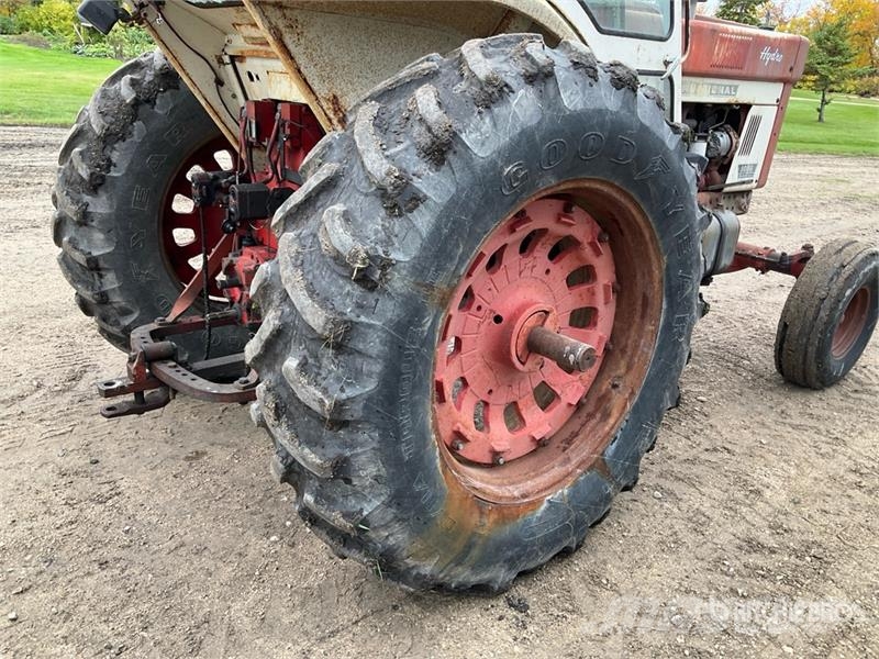 International 1066 2WD Tractor Traktoren