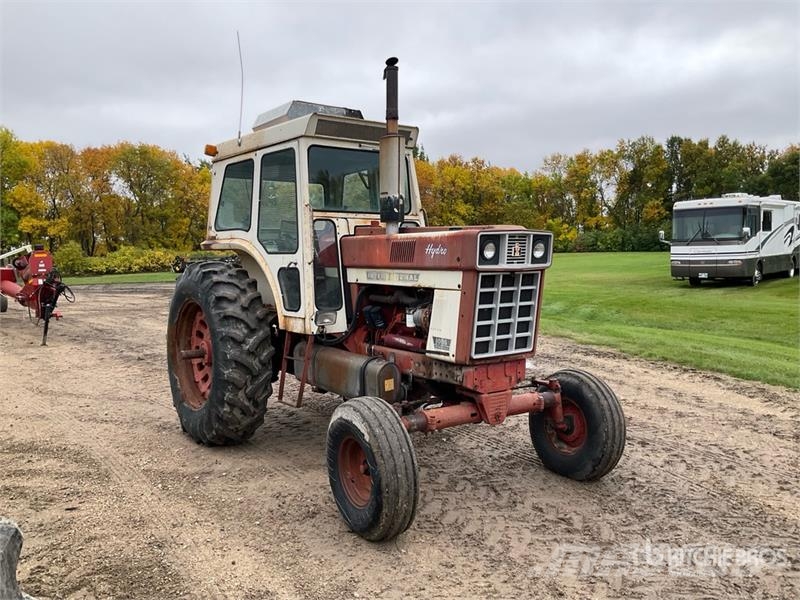 International 1066 2WD Tractor Traktoren