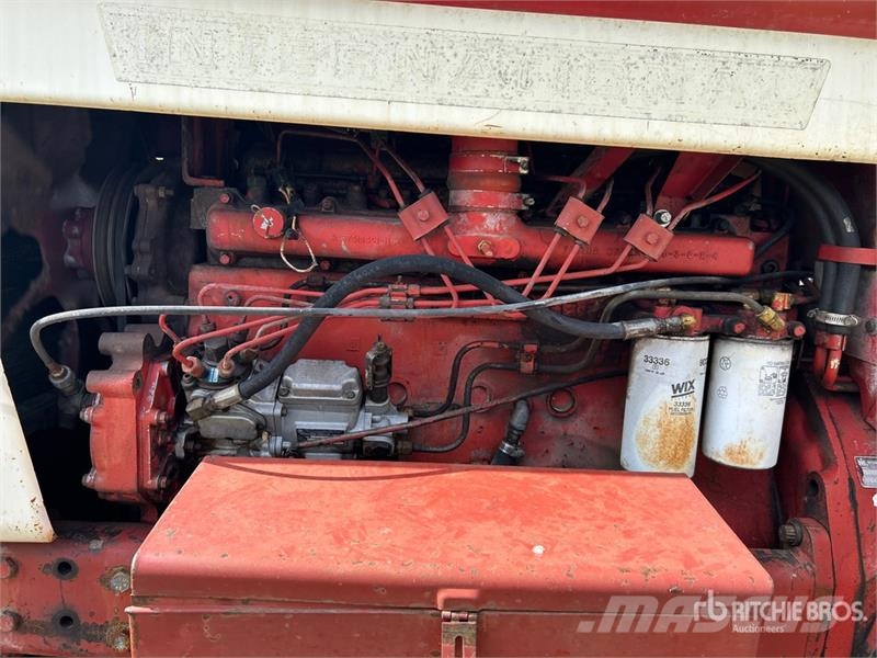 International 1066 2WD Tractor Traktörler