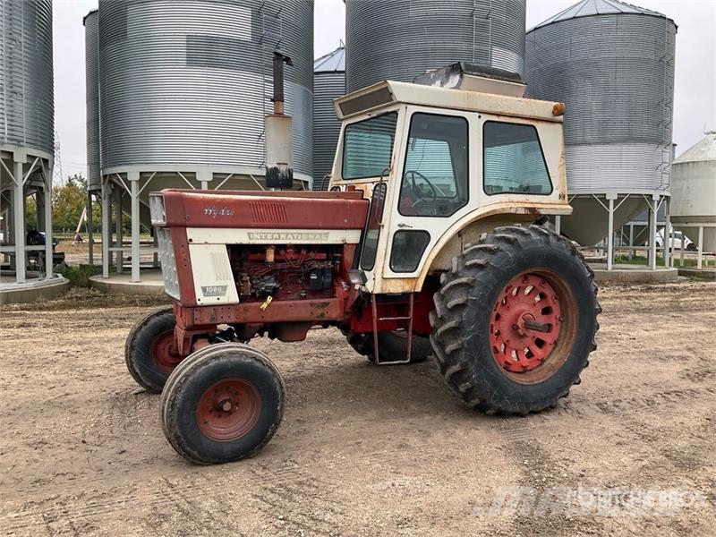 International 1066 2WD Tractor Traktoren