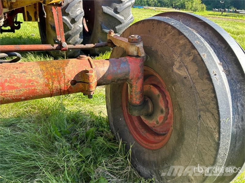 International 1466 2WD Tractor Traktörler