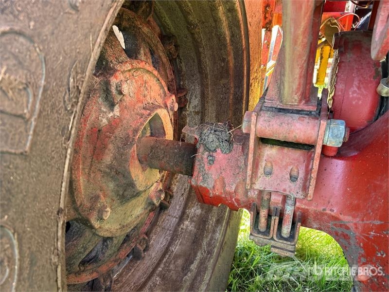 International 1466 2WD Tractor Traktörler