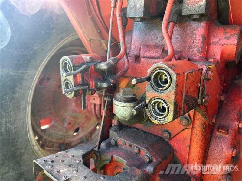 International 1466 2WD Tractor Traktorer