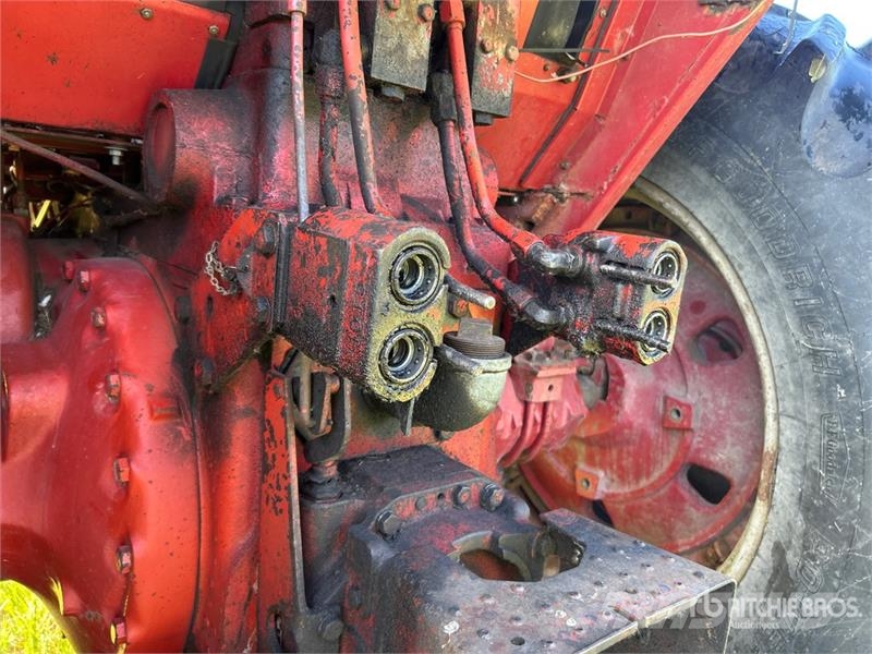 International 1466 2WD Tractor Traktorer