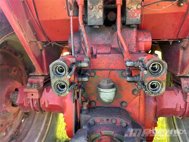 International 1466 2WD Tractor Traktorer