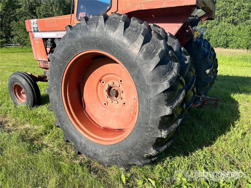 International 1466 2WD Tractor Traktorer
