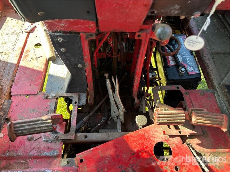 International 1466 2WD Tractor Traktorer