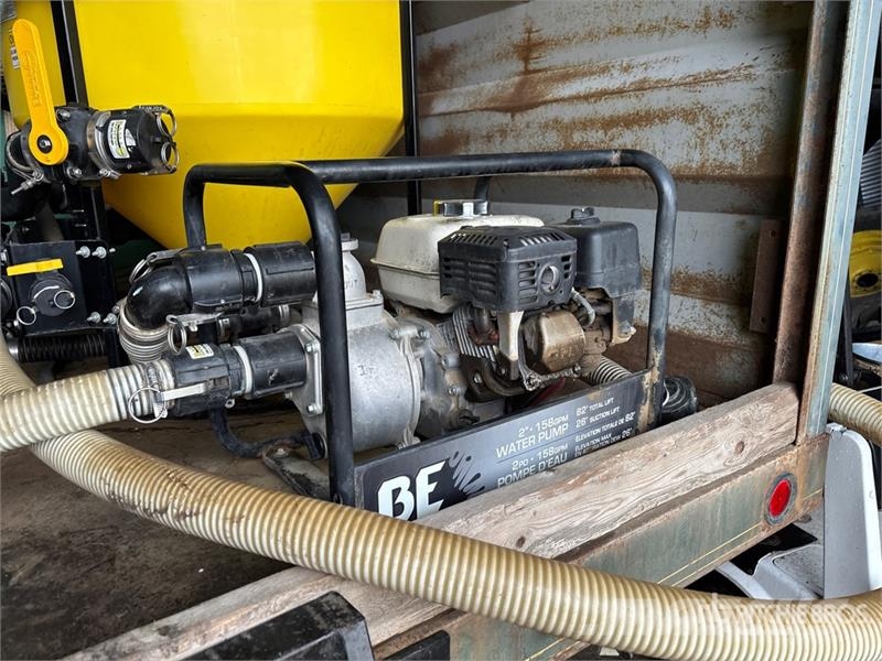 International 1600 Auto-tanques