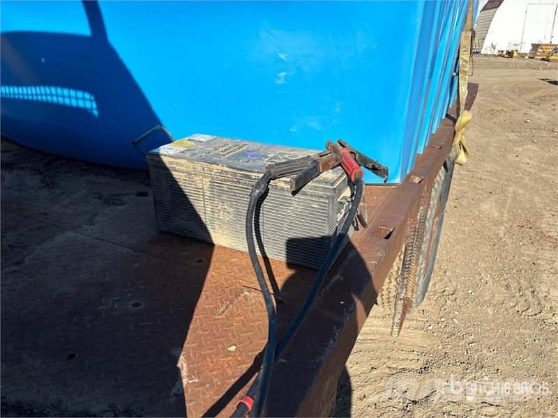 International 1654 4x2 Flatbed Water Truck Muut kuorma-autot