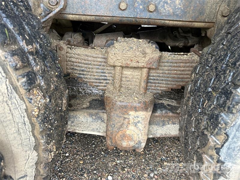 International 16700 L 6x4 Fuel Truck Tankerli kamyonlar