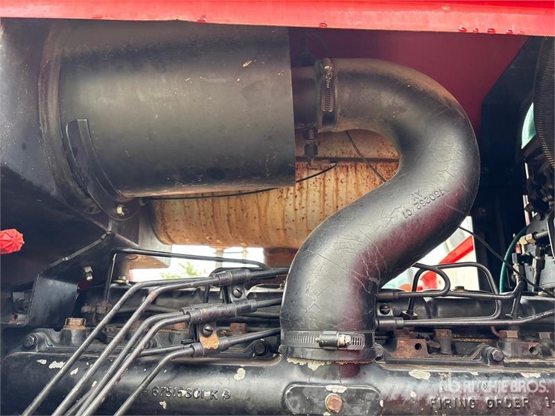 International 3688 2WD Tractor الجرارات