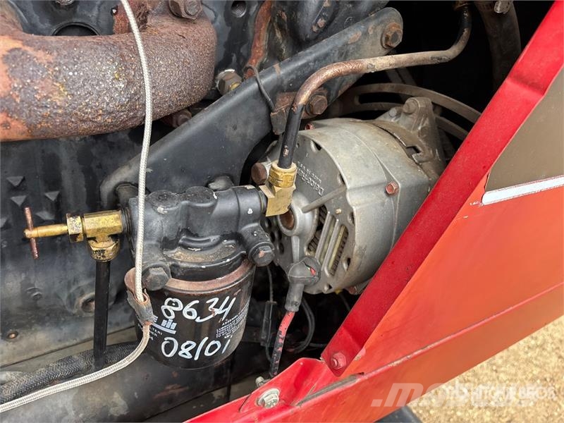 International 3688 2WD Tractor الجرارات