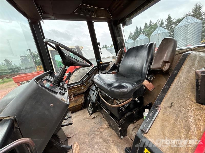 International 3688 2WD Tractor الجرارات