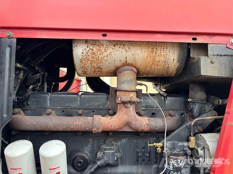 International 3688 2WD Tractor الجرارات