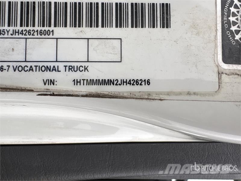 International 4300 Kabine i unutrašnjost