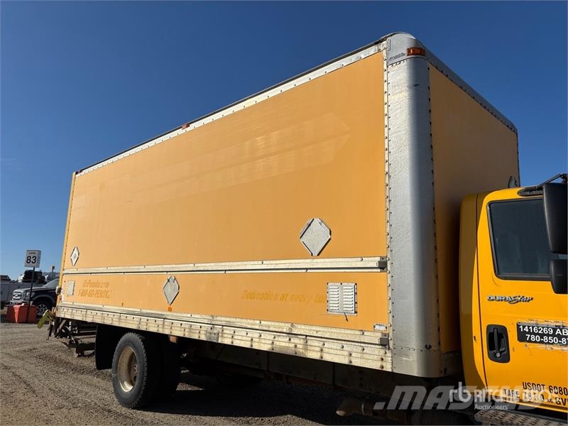 International 4300 Kofferaufbau