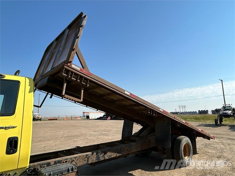 International 4300 Autobasculanta