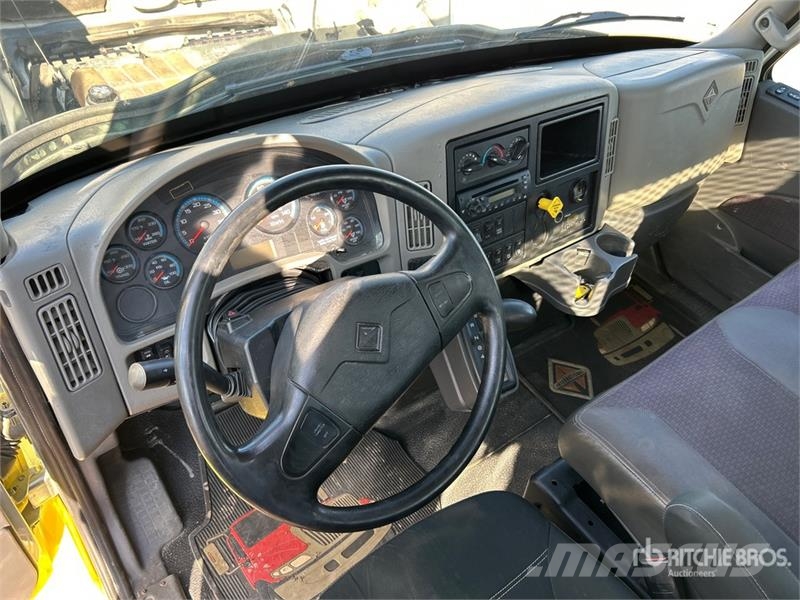 International 4300 Autobasculanta