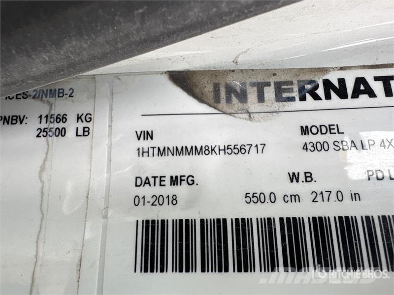 International 4300 Camion a temperatura controllata