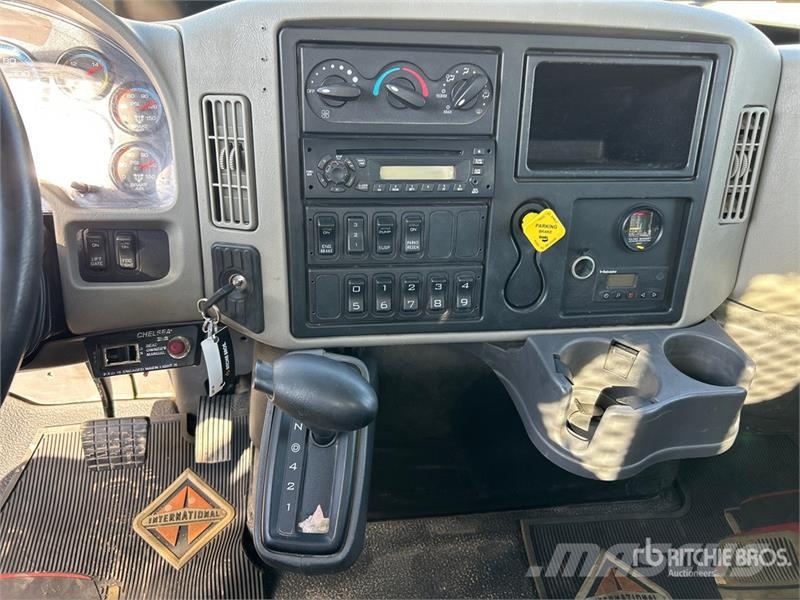 International 4300 Autobasculanta