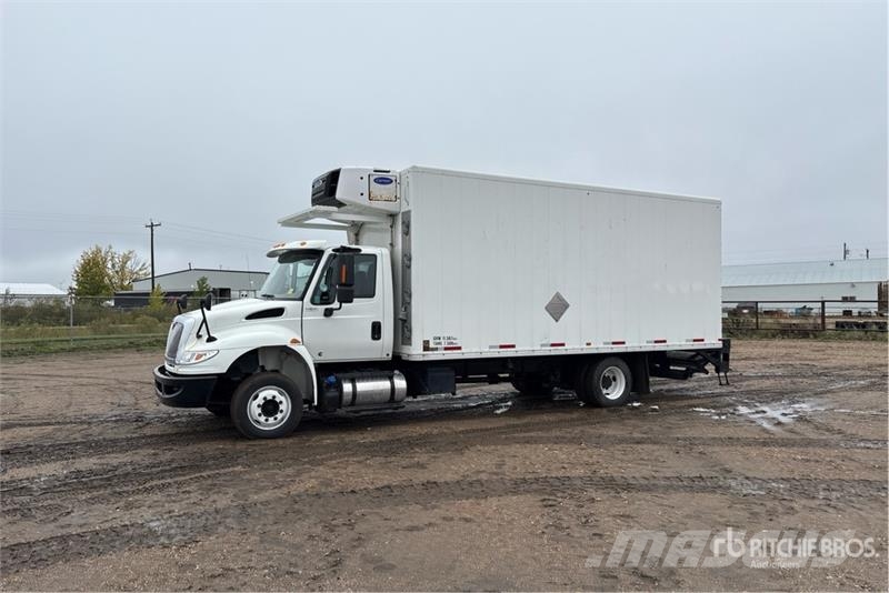 International 4300 Camion a temperatura controllata