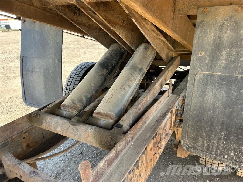 International 4300 Autobasculanta