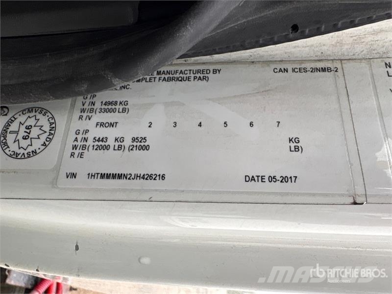 International 4300 Kabine i unutrašnjost