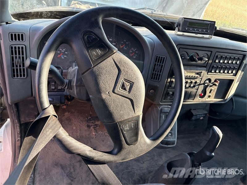 International 4300 Самосвал