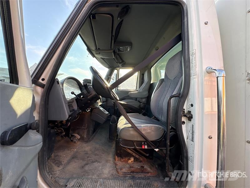 International 4300 Самосвал