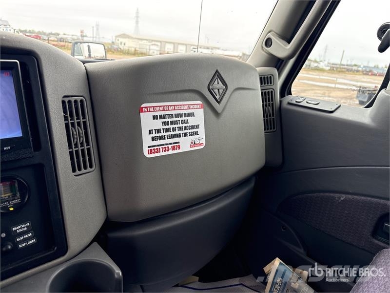 International 4300 Camion a temperatura controllata
