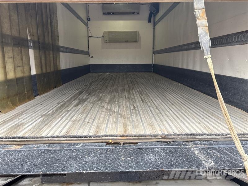 International 4300 Camion a temperatura controllata