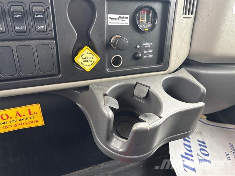 International 4300 Camion a temperatura controllata