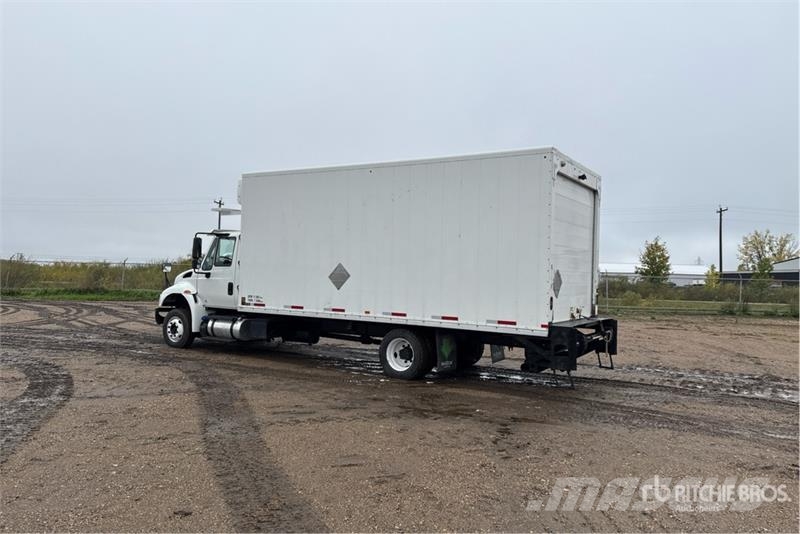International 4300 Camion a temperatura controllata