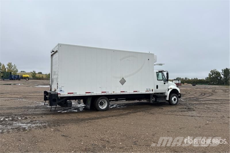 International 4300 Camion a temperatura controllata