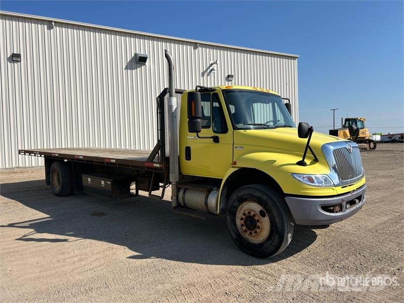 International 4300 Autobasculanta