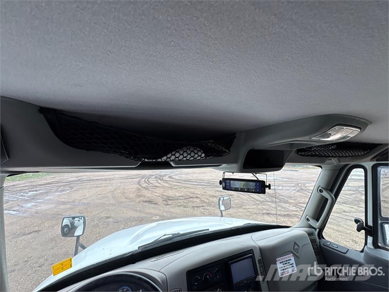 International 4300 Camion a temperatura controllata