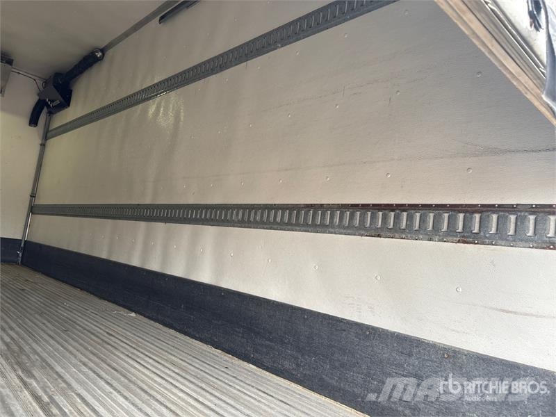 International 4300 Camion a temperatura controllata