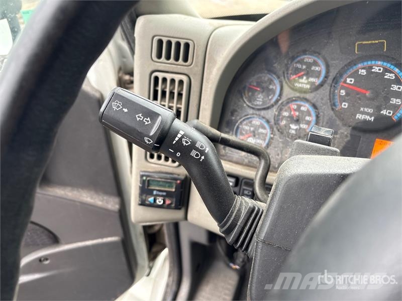 International 4300 Camion a temperatura controllata