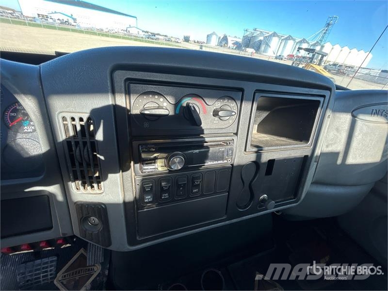 International 4300 4x2 Service Truck Komunalna vozila
