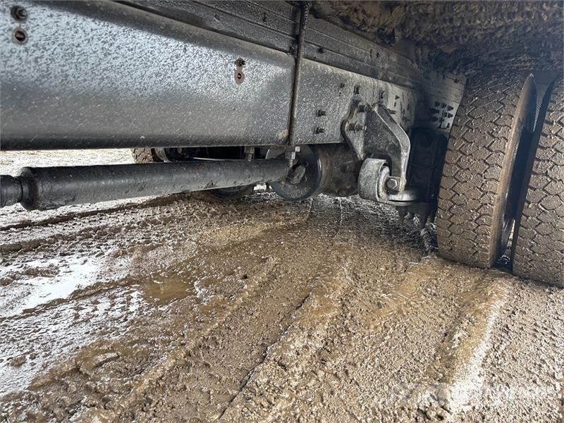International 4300 SBA Camion a temperatura controllata
