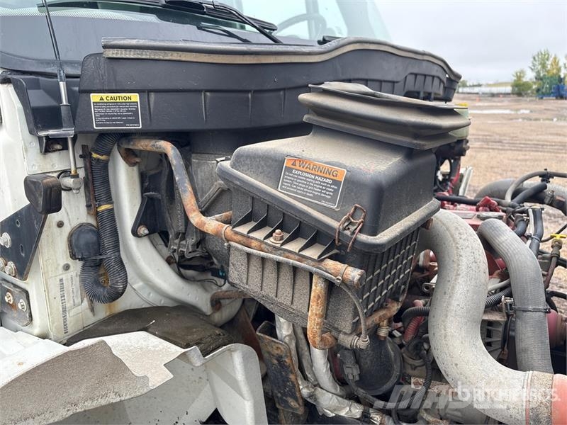 International 4300 SBA Camion a temperatura controllata