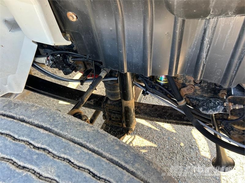 International 4300 SBA Dobozos teherautók