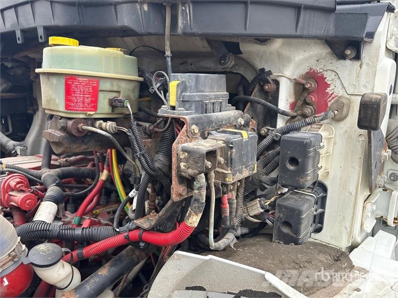International 4300 SBA Camion a temperatura controllata