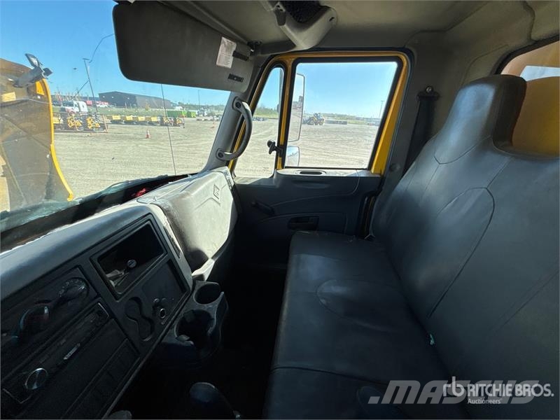 International 4300 SBA Каросерии