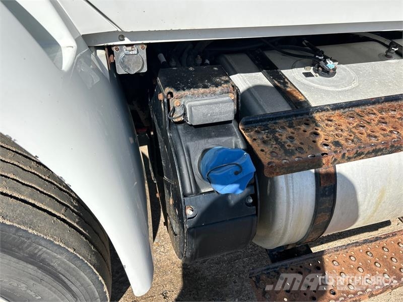 International 4300 SBA Dobozos teherautók
