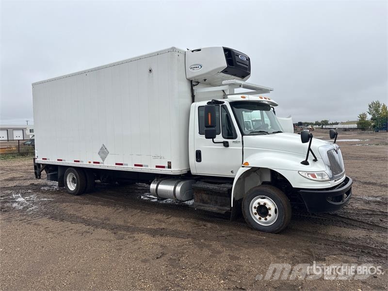 International 4300 SBA Camion a temperatura controllata