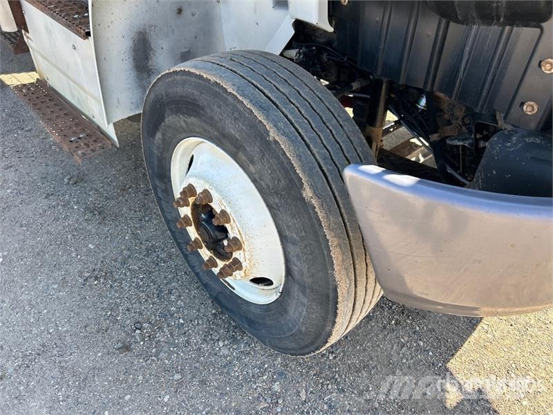 International 4300 SBA Dobozos teherautók