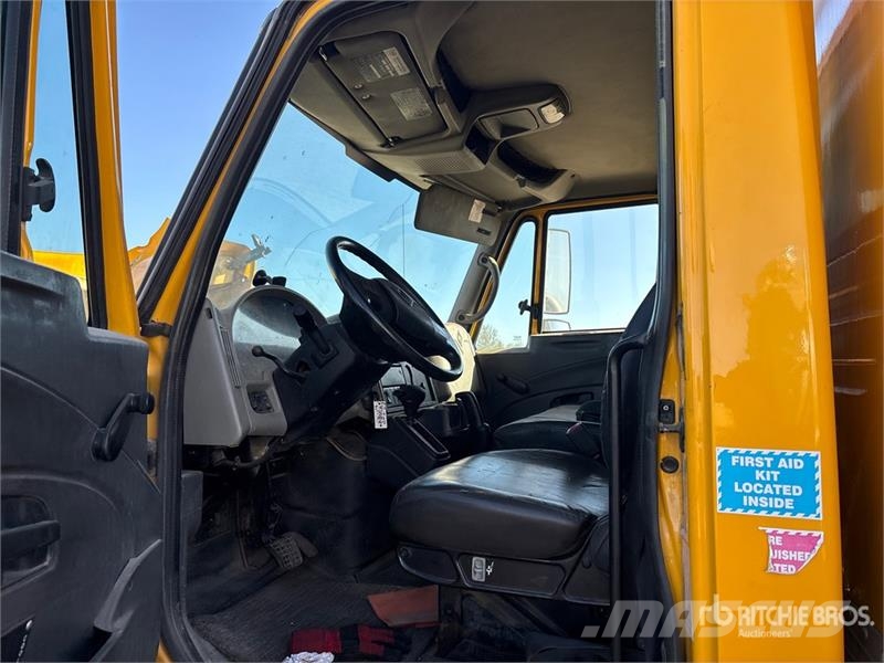 International 4300 SBA Каросерии